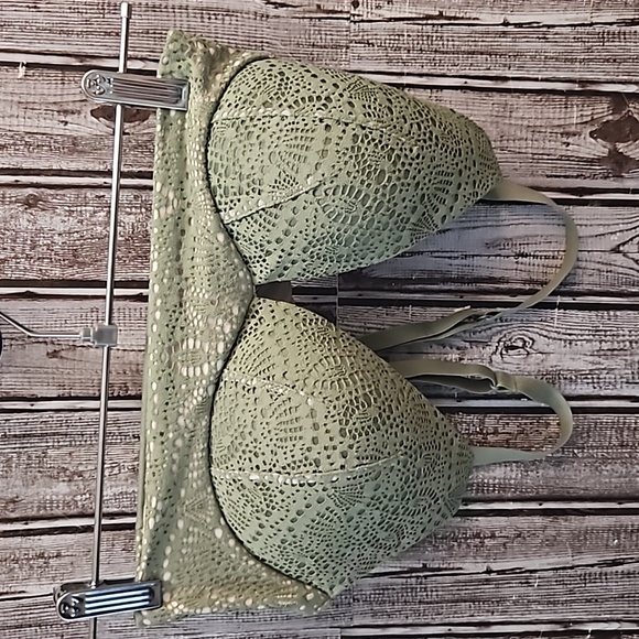 Body by Victoria Lightly Lined Plunge Bra - Picture 2 of 4